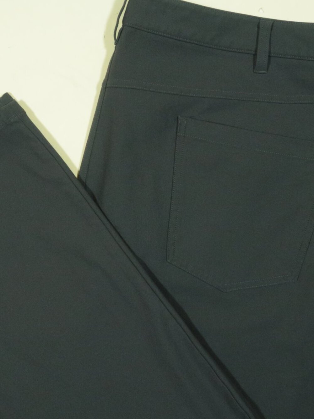 Lululemon ABC Classic-Fit 5 Pocket Pants Mens Size 44 Gray Stretch Performance